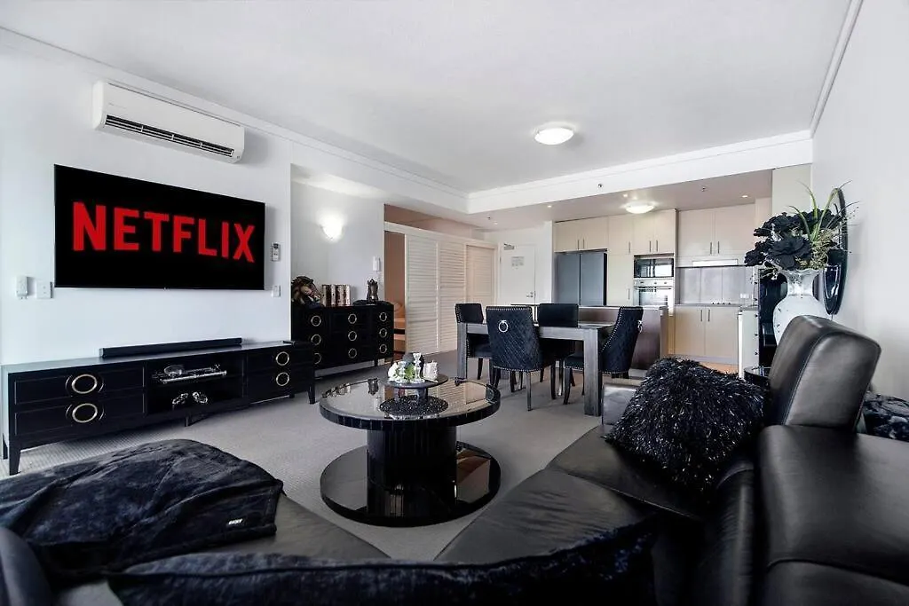 Exceptional Luxury ~ Broadwater Beauty ~ Free Parking ~ Top Location Gold Coast Apartamento