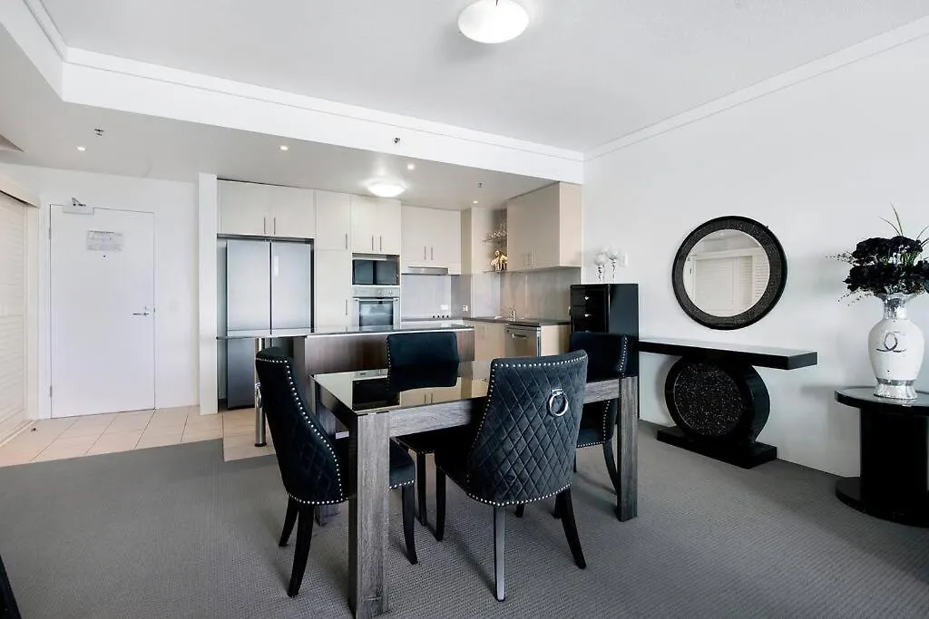 Exceptional Luxury ~ Broadwater Beauty ~ Free Parking ~ Top Location Gold Coast 0*,  Australia