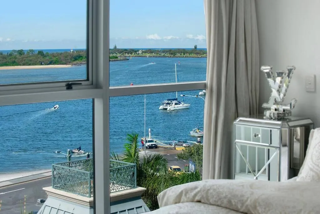 גולד קוסט Exceptional Luxury ~ Broadwater Beauty ~ Free Parking ~ Top Location דירה